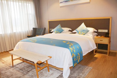 弥勒金鼎大酒店(红河水乡湖泉生态园店)