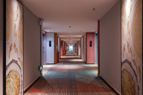 柏曼酒店(广州中大地铁站店)