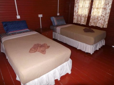 塞尼亚湾度假酒店(Senja Bay Resort)