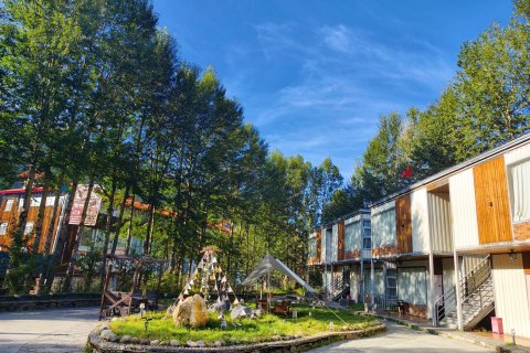 康定新都桥松涧星月BY.WAY酒店