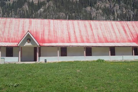 尼勒克阿克塔斯度假村