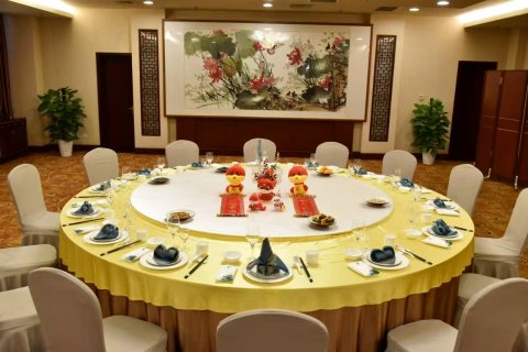 山东政协大厦维景大酒店(大明湖泉城广场店)