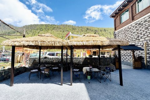 明财山庄(四姑娘山景区店)