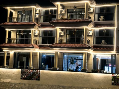 多米山宿(金佛山北坡店)