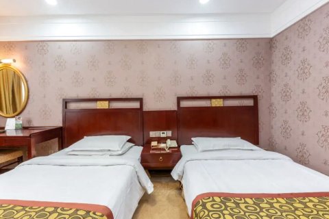 明珠云抱酒店(济南站南广场店)