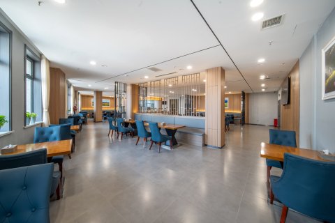 伊宁瑞阳皇冠酒店(伊犁环球港店)