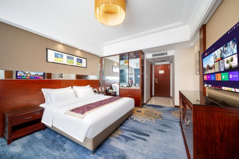 伊宁瑞阳皇冠酒店(伊犁环球港店)