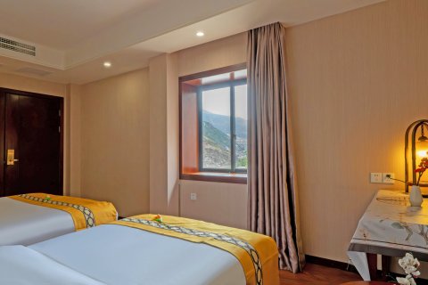 稻城亚丁藏缘酒店