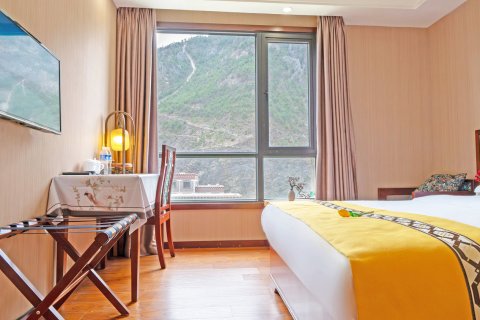 稻城亚丁藏缘酒店