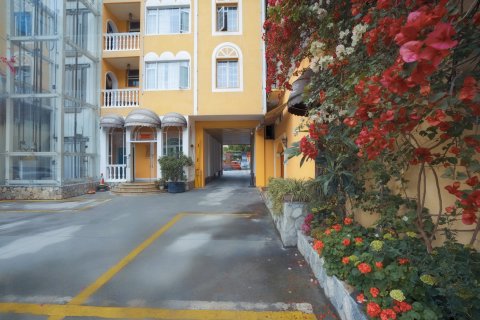 石棉凤翔浪琴湾主题酒店