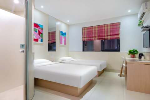 易佰酒店(邯郸火车站店)