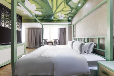 宽厚酒店(吴川同德城一中店)