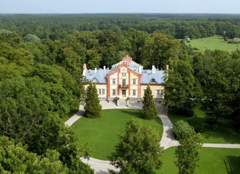 帕达斯特庄园酒店(Pädaste Manor)
