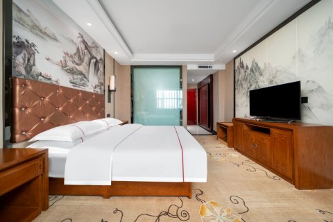 乌苏渝龙大酒店