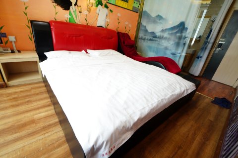 柏蔓酒店(济南火车站店)