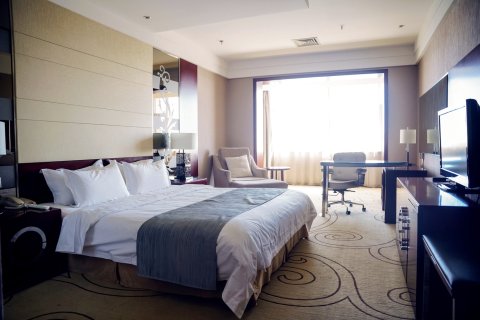 和林格尔巨华宾馆