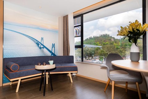 珠海情侣路海滨泳场美居酒店