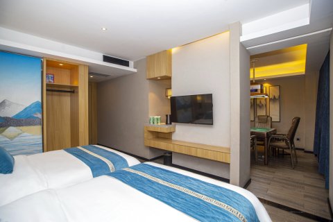 三间房酒店(人民医院火车站店)