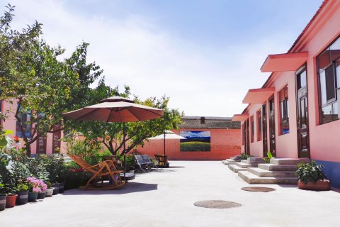 特克斯春舍民宿(八卦城之夜店)