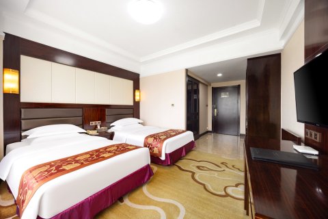 桓仁隆兴国际大酒店(音乐喷泉店)