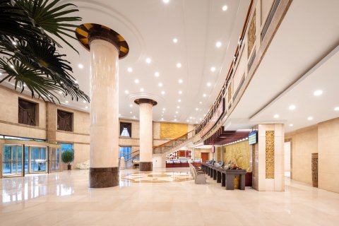 桓仁隆兴国际大酒店(音乐喷泉店)