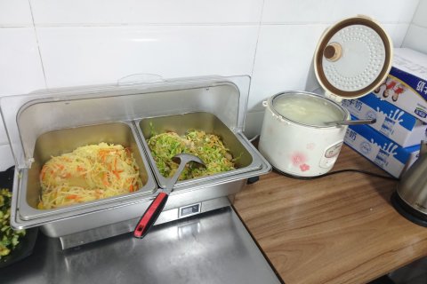 艺龙安云酒店夏忆栈(秦皇岛火车站人民广场店)