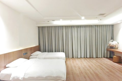 鹊格庭院酒店(成都双流机场店)