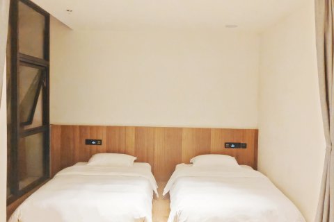 鹊格庭院酒店(成都双流机场店)