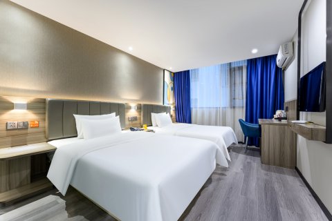 7天优品酒店(兴义坪东大道店)