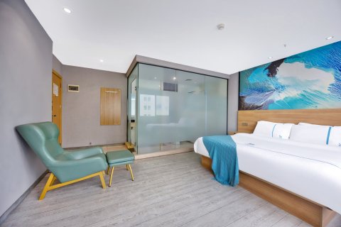 兰丽百合E Hotel(阳江汽车总站君怡广场店)