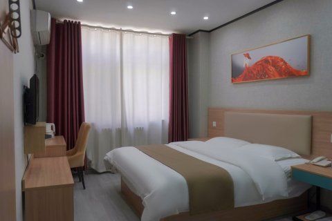 都市118连锁酒店(东平明湖中学店)