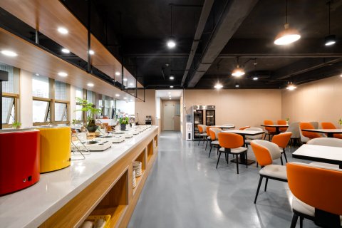 维也纳国际酒店(深圳石岩上屋地铁站店)