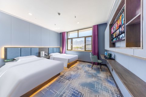 大柴旦风光酒店(翡翠步行街店)