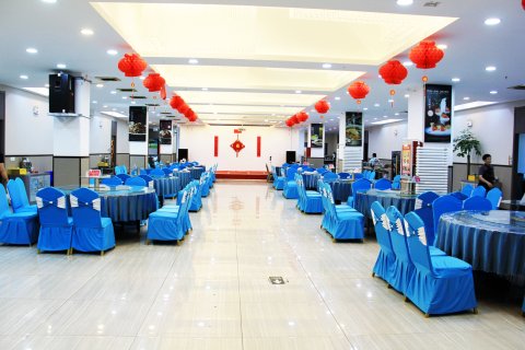 雅仕独库酒店(独山子明珠夜市店)