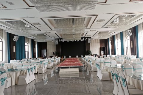 巩留天弘上都大酒店