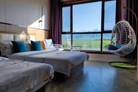 那拉提唐顿庄园