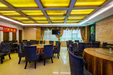 福乐港酒店(贵阳火车站沙冲路地铁站店)