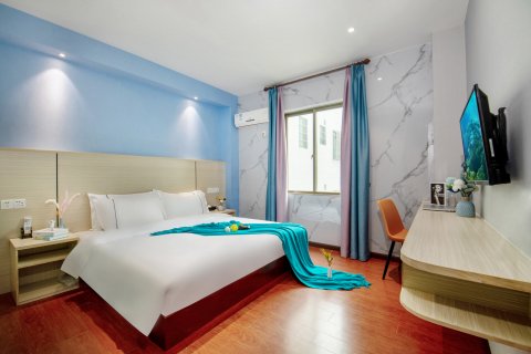 福泉酒店(吴川新世界广场店)