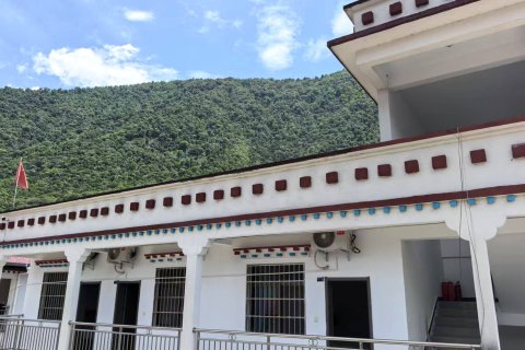 墨脱竺渝苍民宿