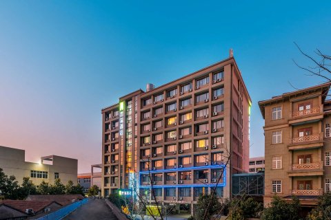 青蒲酒店(杭州萧山机场永盛路地铁站店)