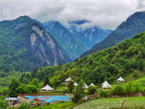 见山·阿布氇孜帐篷民宿