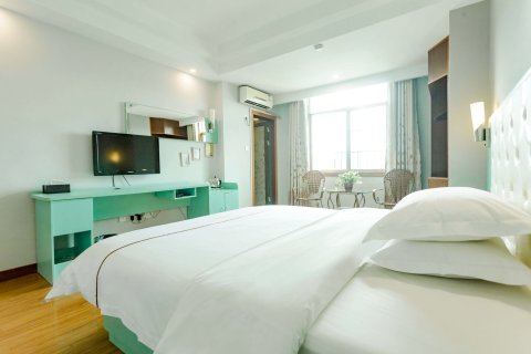 品尚假日酒店(崇左大新县德天大道店)