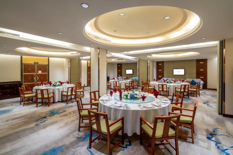 泰安东尊华美达广场酒店