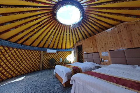 黑山头巴达尔图大营