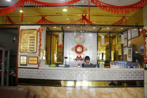 阿克苏天畅商务酒店(金兰广场店)