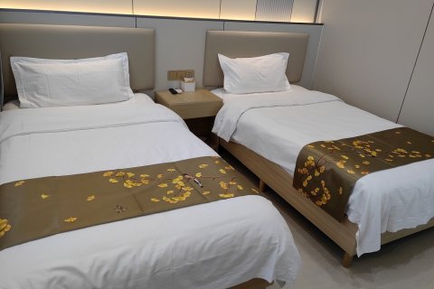 蓝田华庭酒店(向阳路店)