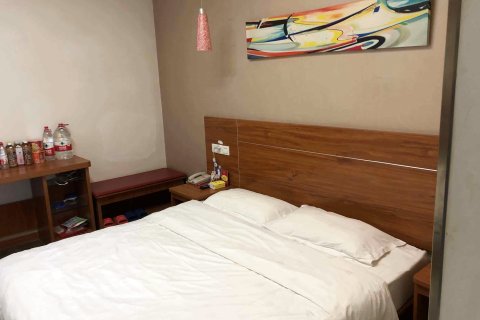 华苑轻舍酒店(沈丘东关汽车站店)