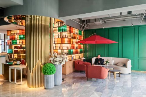 喜鹊酒店(洛阳牡丹广场万达店)