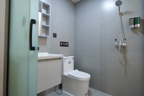 界首华联大酒店