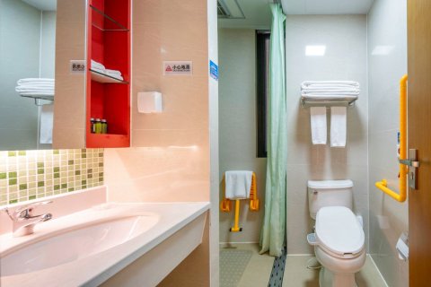 昆明古滇度假酒店(七彩云南欢乐世界店)